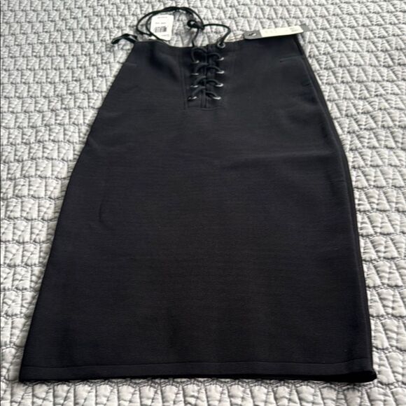 Black Midi Pencil Skirt for Cocktail Events - Picture 5 of 9
